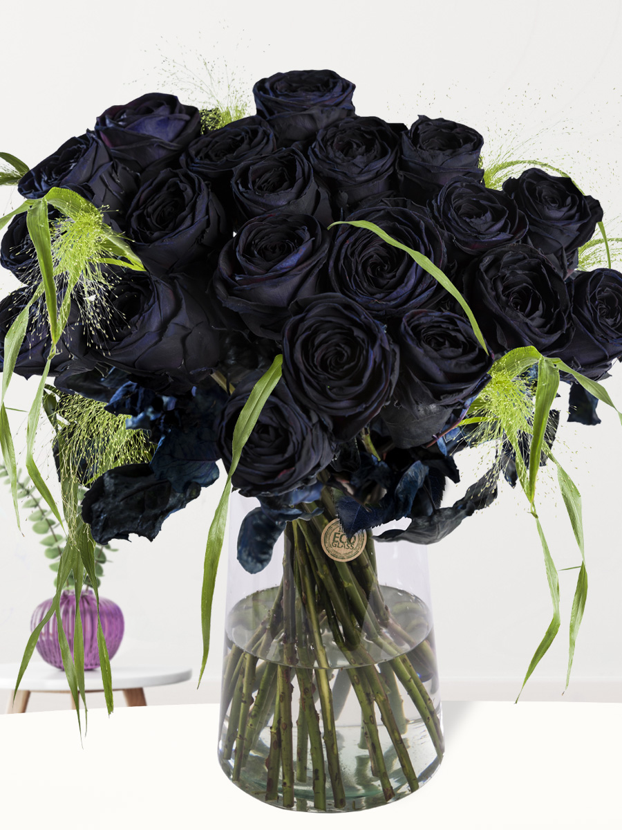20 zwarte rozen met panicum afbeelding