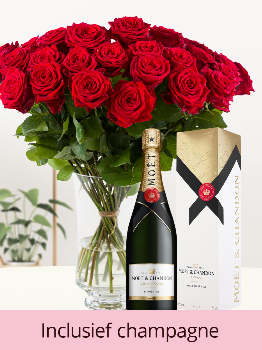 30 rode rozen met champagne 0,75l afbeelding