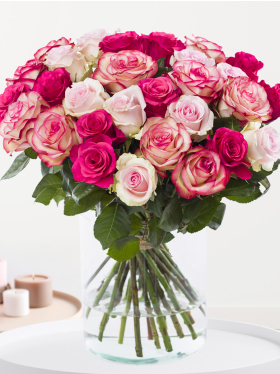 Rozenmix van 30 roze rozen