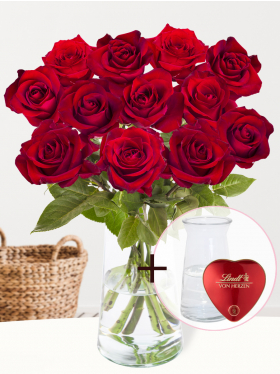 12 rode rozen - EverRed + Lindt hart + glasvaas