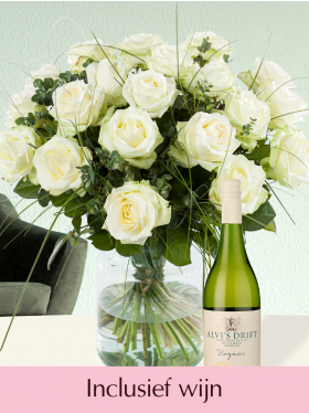 Wit rozenboeket + gratis witte Viognier wijn