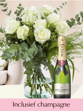Wit rozenboeket met champagne